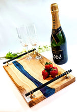 Load image into Gallery viewer, Epoxy Oak Serving Tray - Handcrafted, Blue-Purple Gradient with Bespoke Colour Options