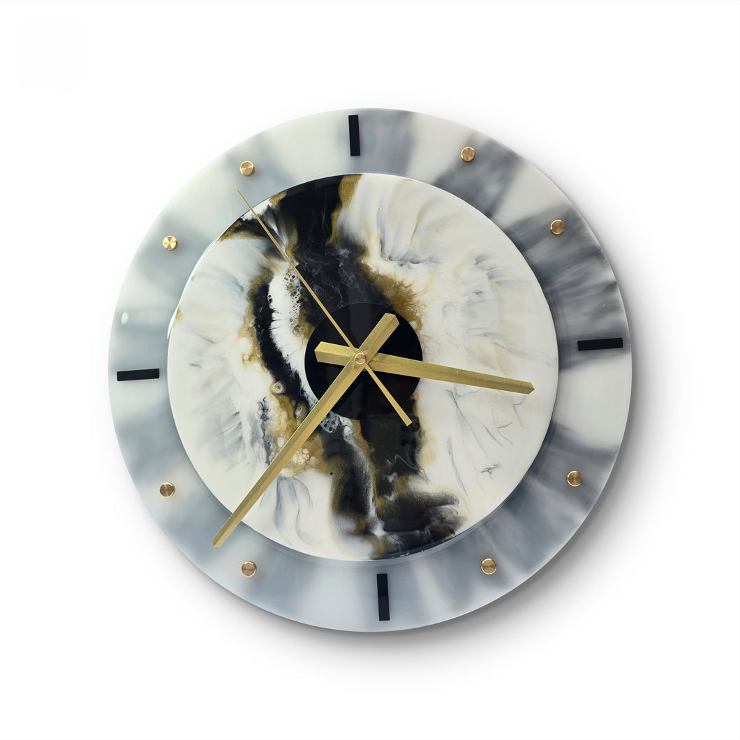 Timeless Elegance: Marble-Effect Resin Wall Clock