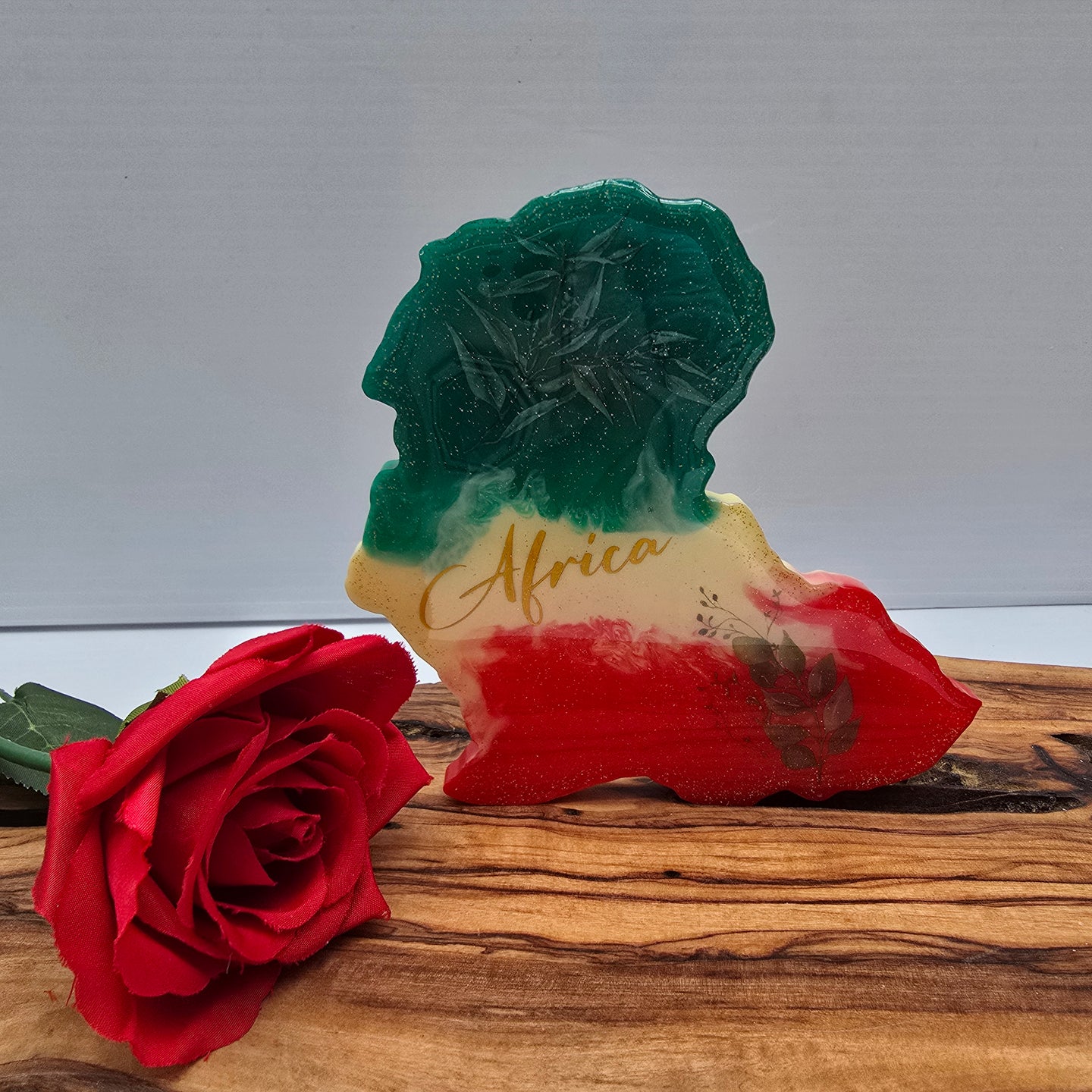 Africa Resin Art – Red, Yellow & Green with Botanical Detail
