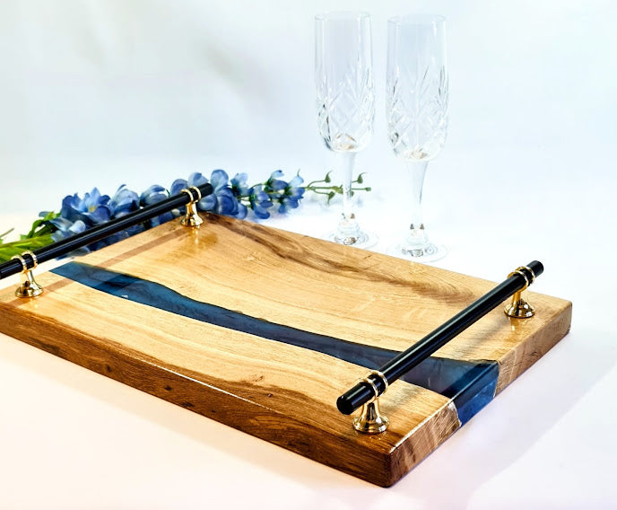 Epoxy Oak Serving Tray - Handcrafted, Blue-Purple Gradient with Bespoke Colour Options