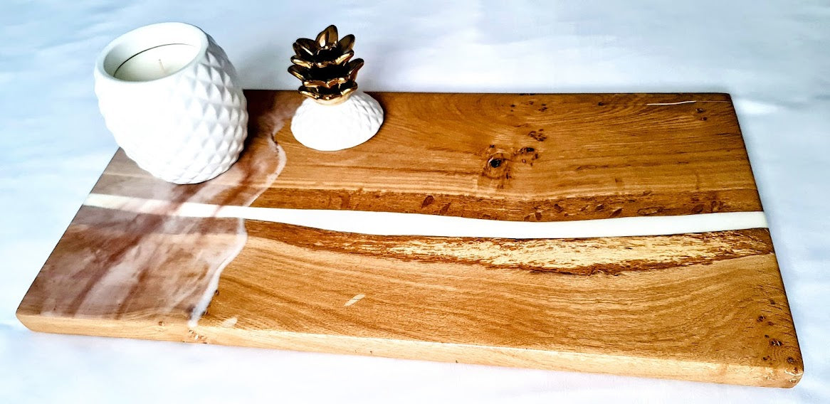 Arctic Streak Handcrafted Oakwood Centrepiece/Shelf with Pure White Resin Line